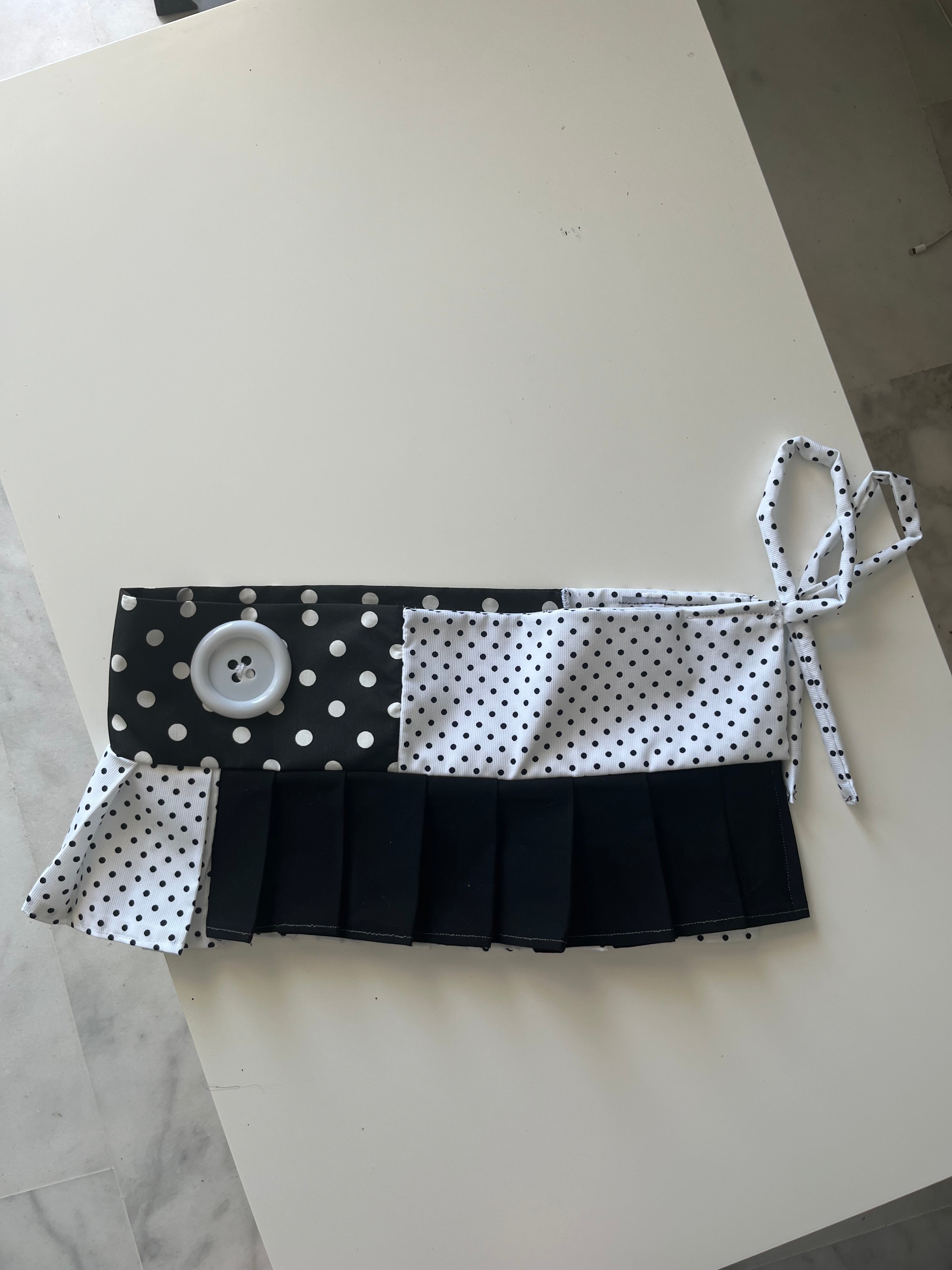 Mini skirt lunares negros y blancos