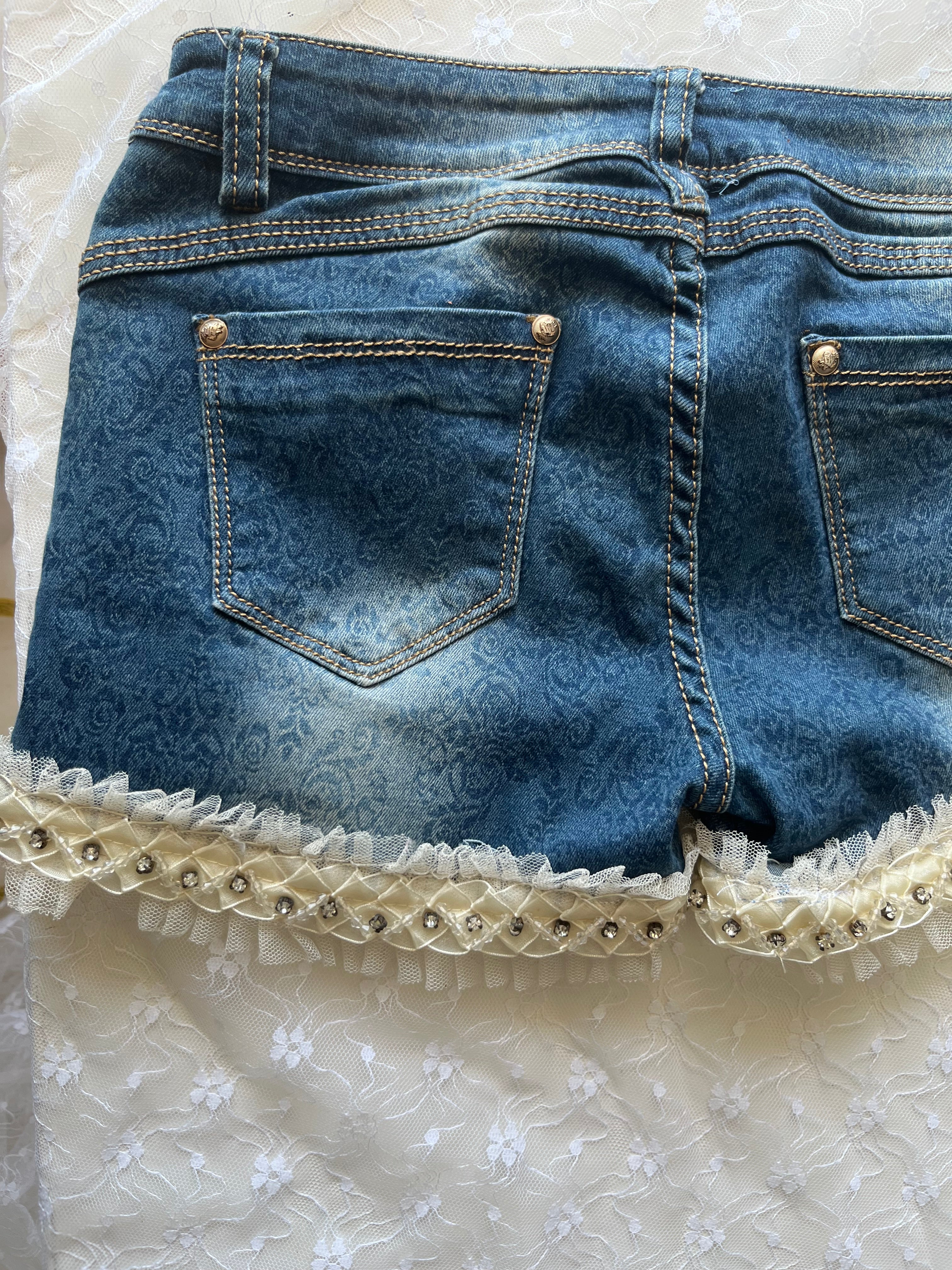 mini shorts encaje