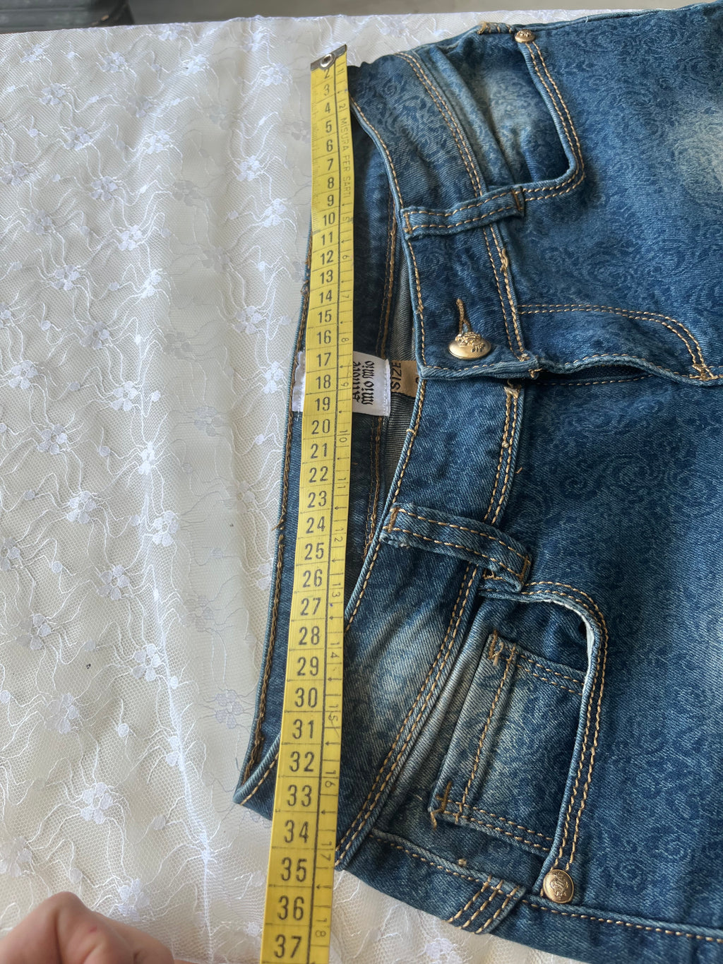 mini shorts encaje