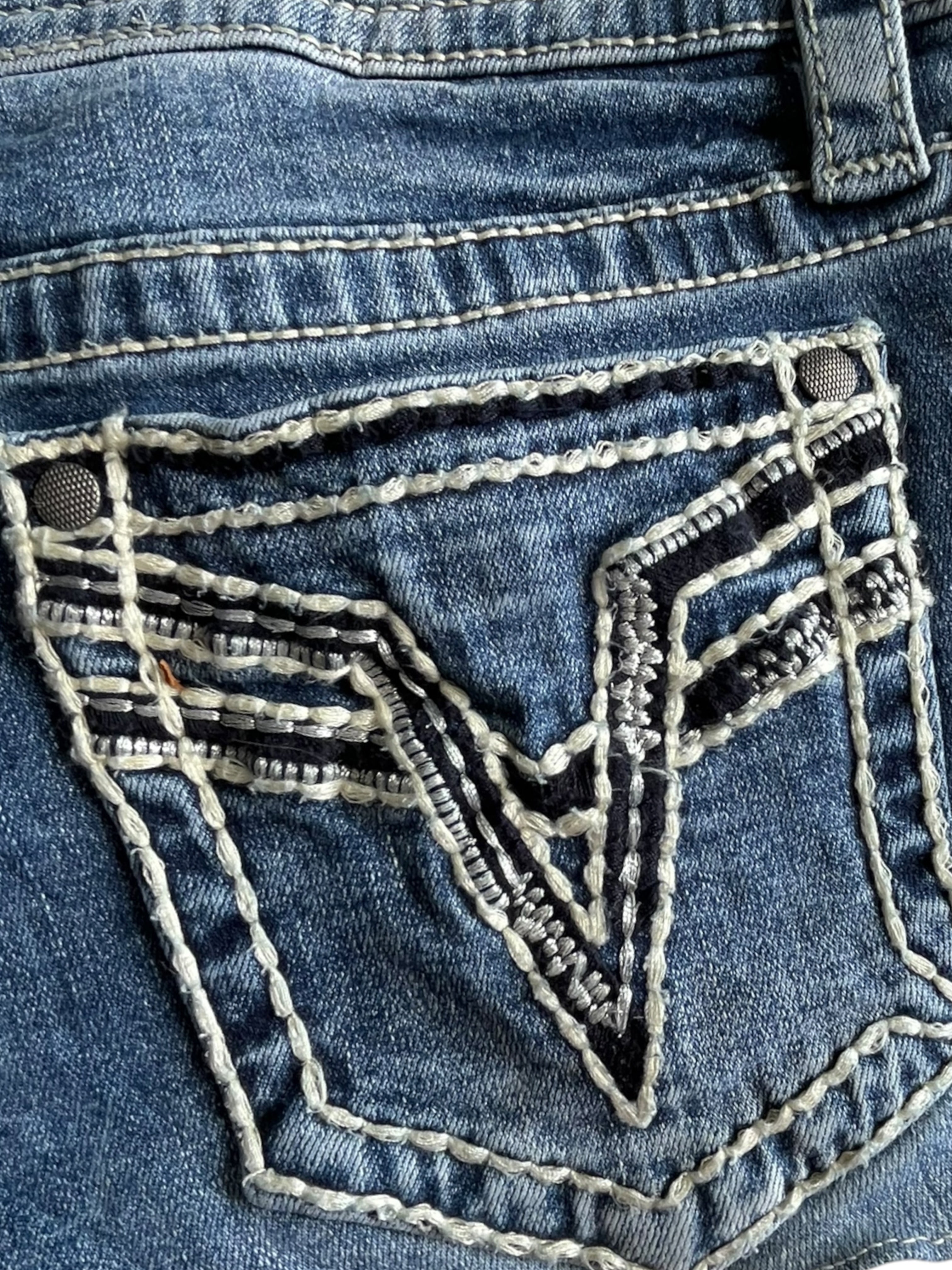 M-L Low-rise embroidered mini skirt