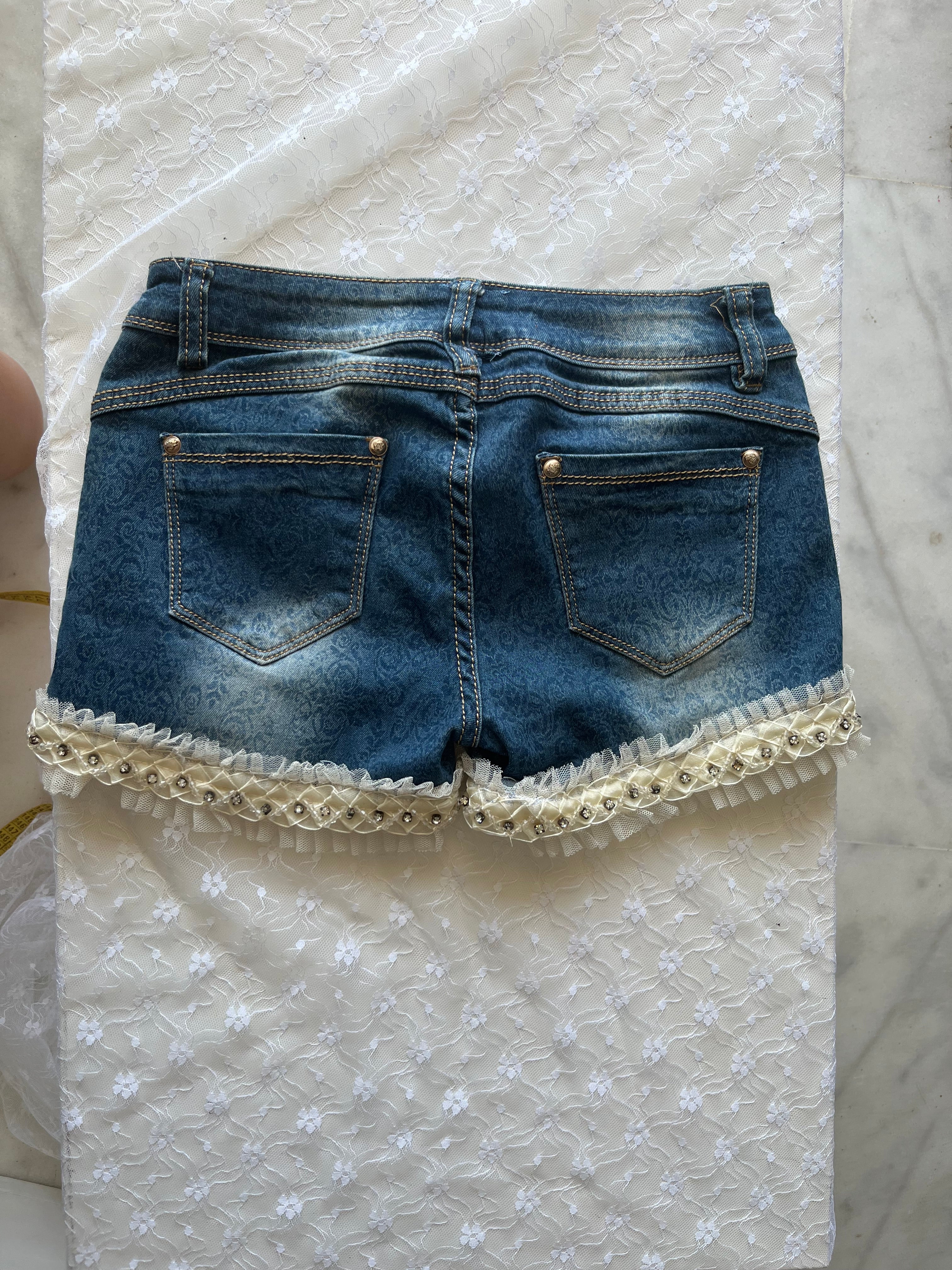 mini shorts encaje