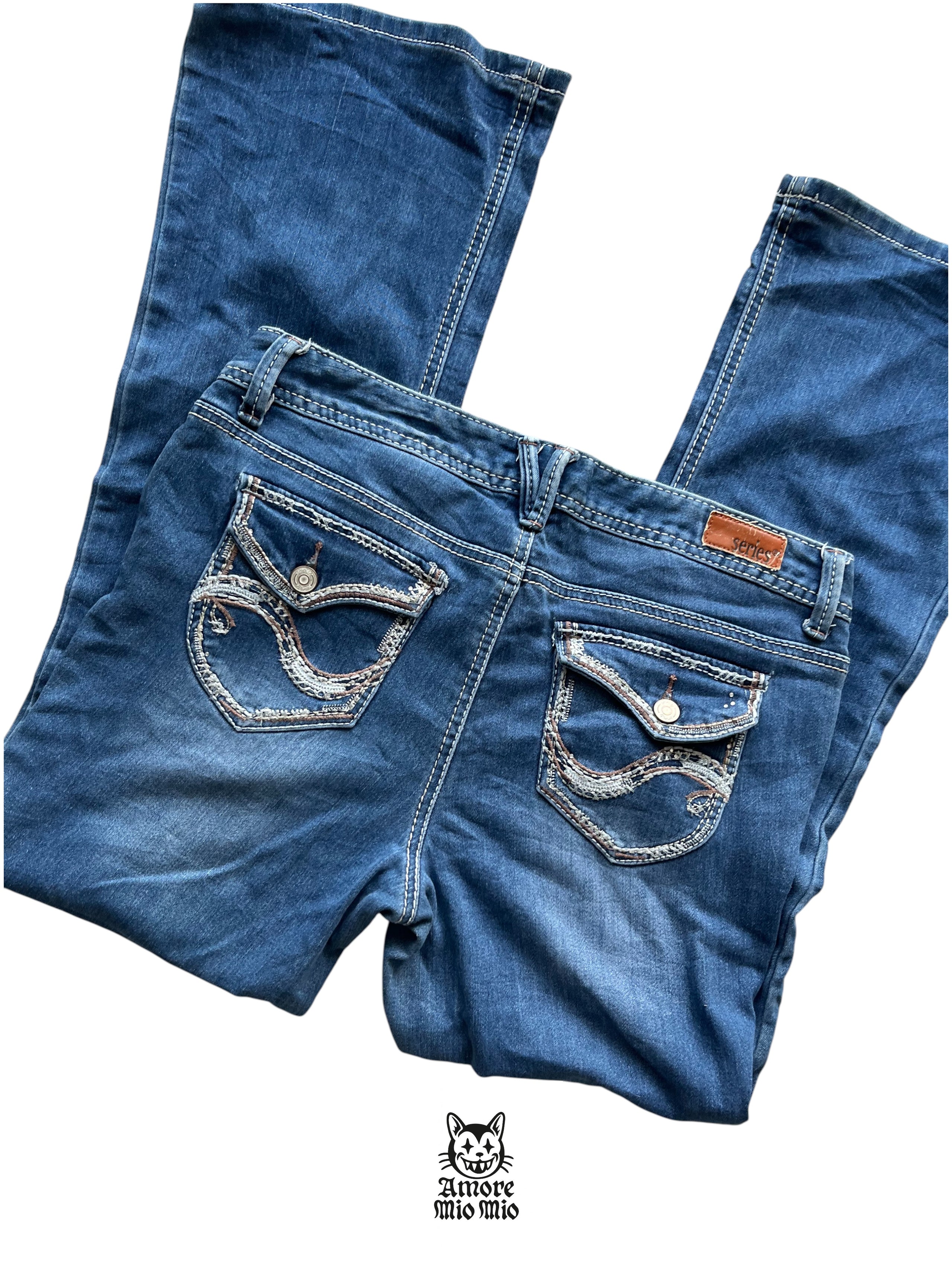 Vaqueros Y2K flare de tiro bajo con bolsillos bordados