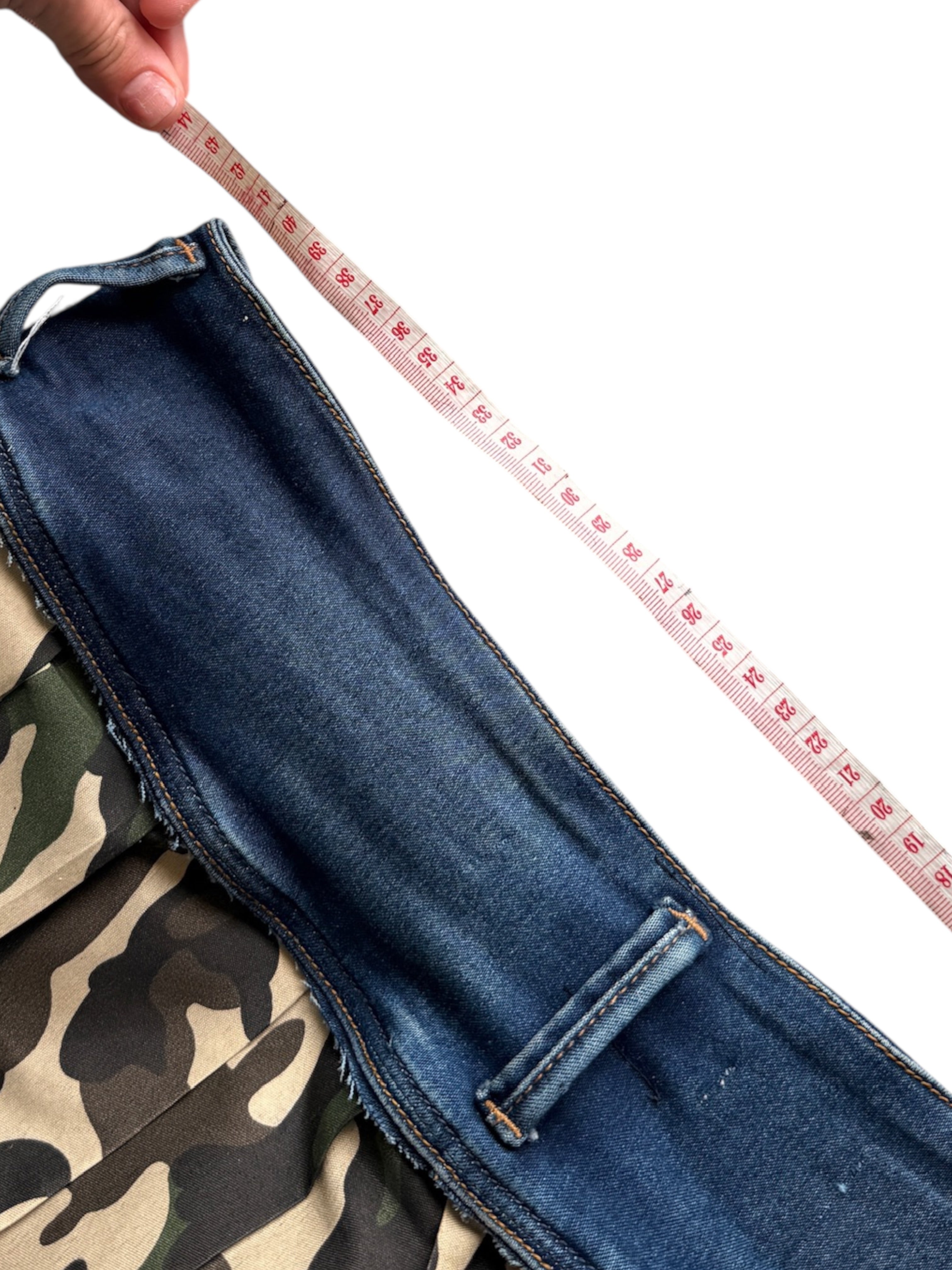 Militar low rise mini skirt