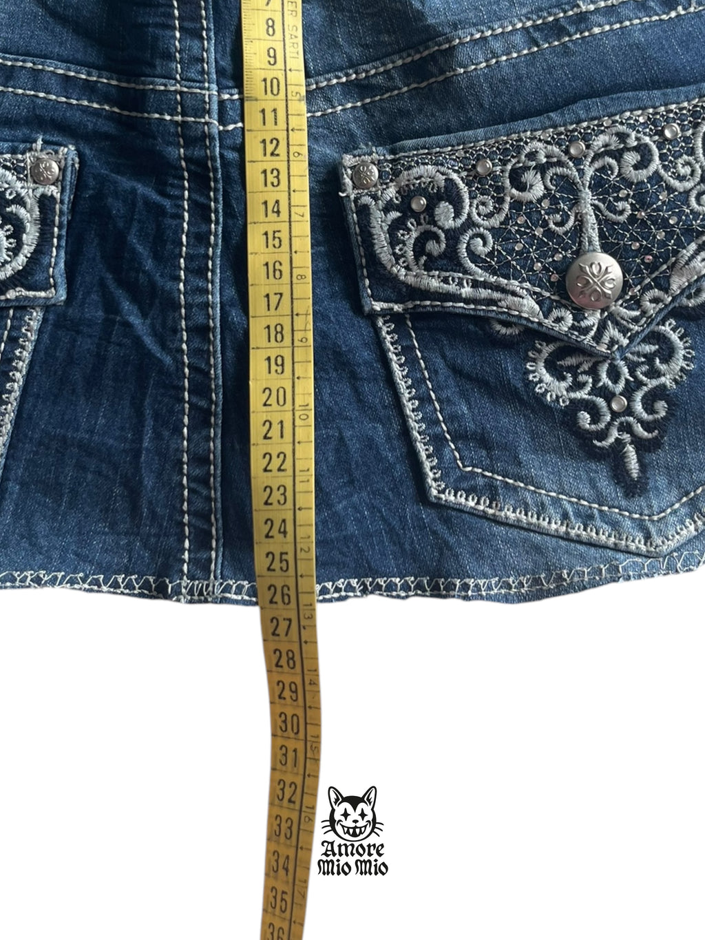 L Low-rise embroidered mini skirt