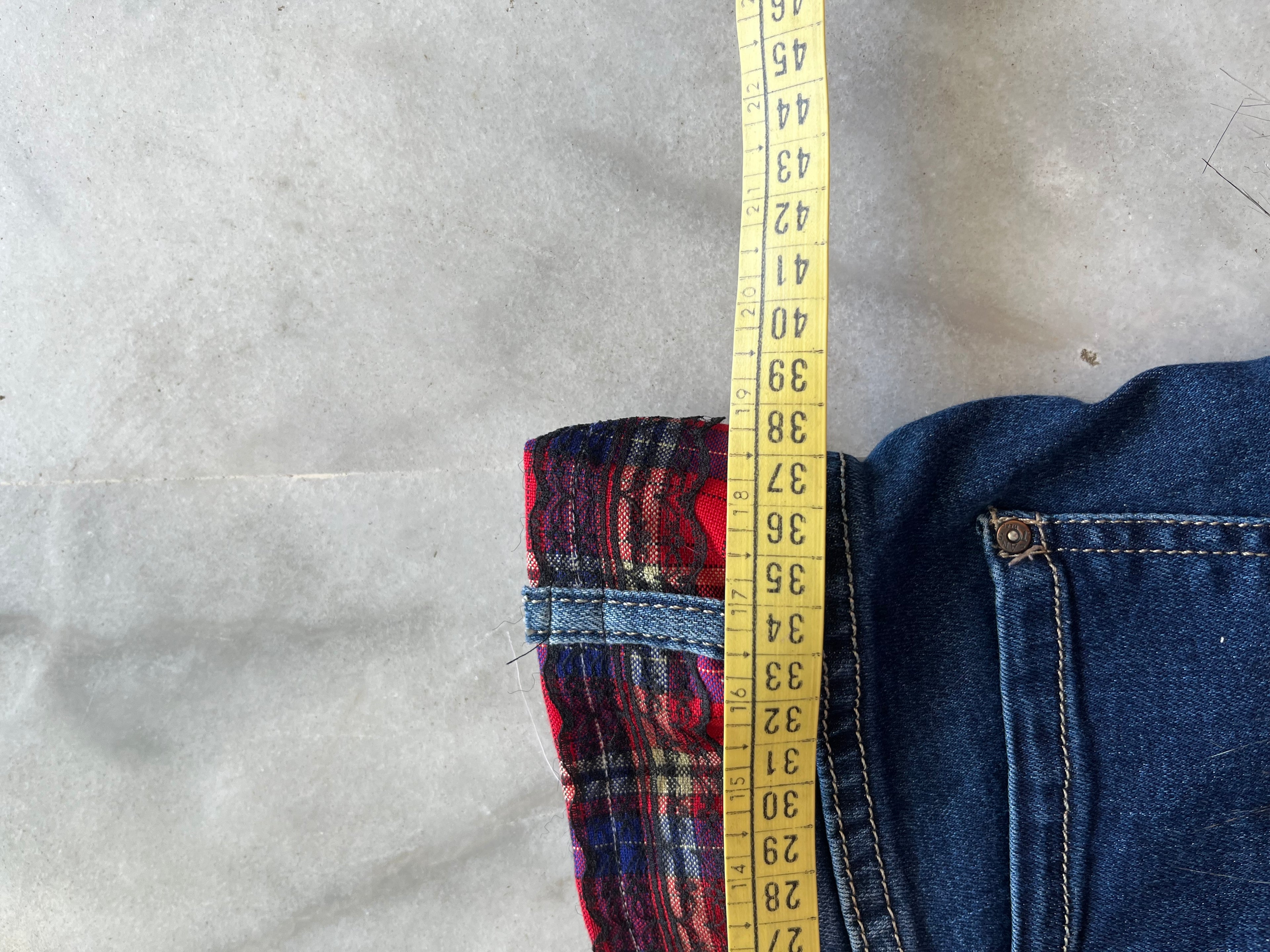 mini falda vaquera con pelo