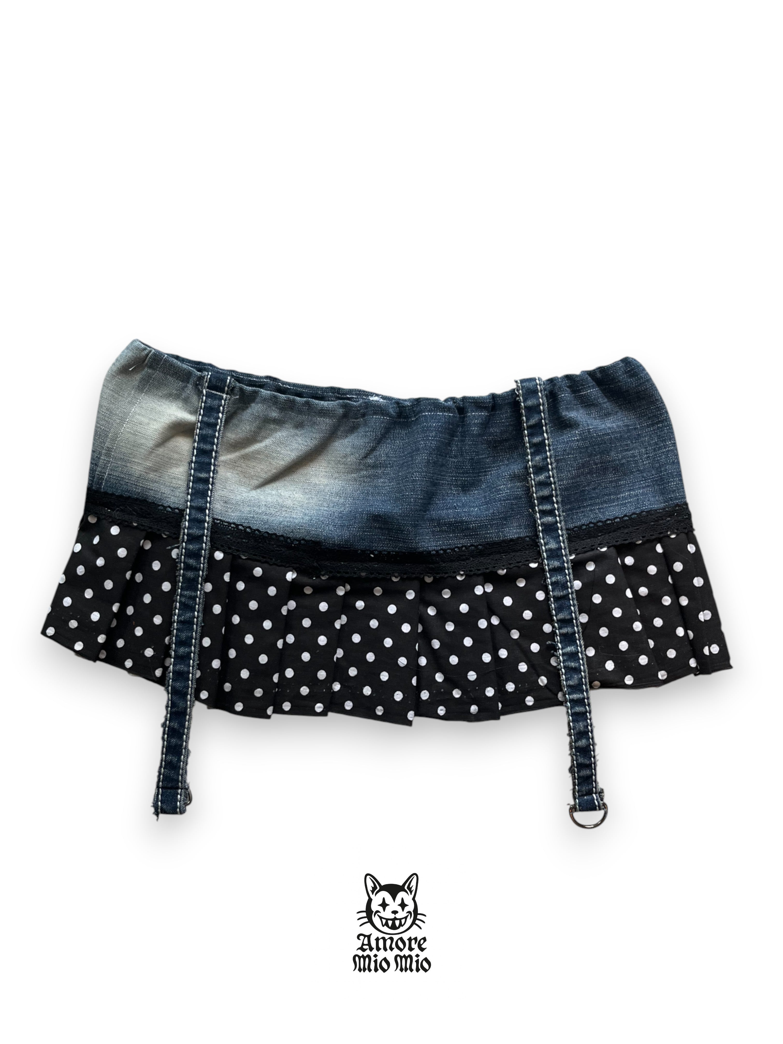 mini falda con tirantes