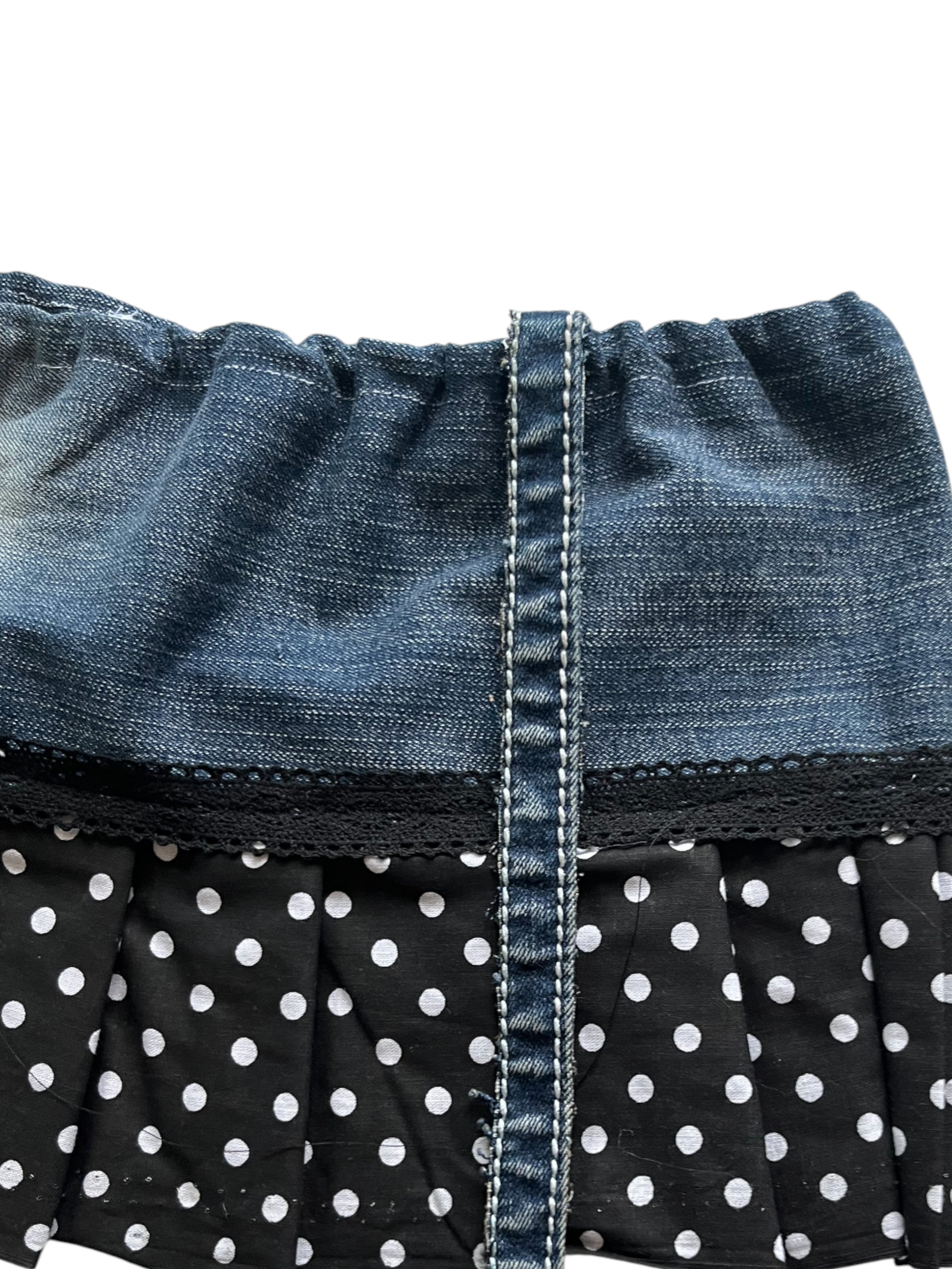 mini falda con tirantes