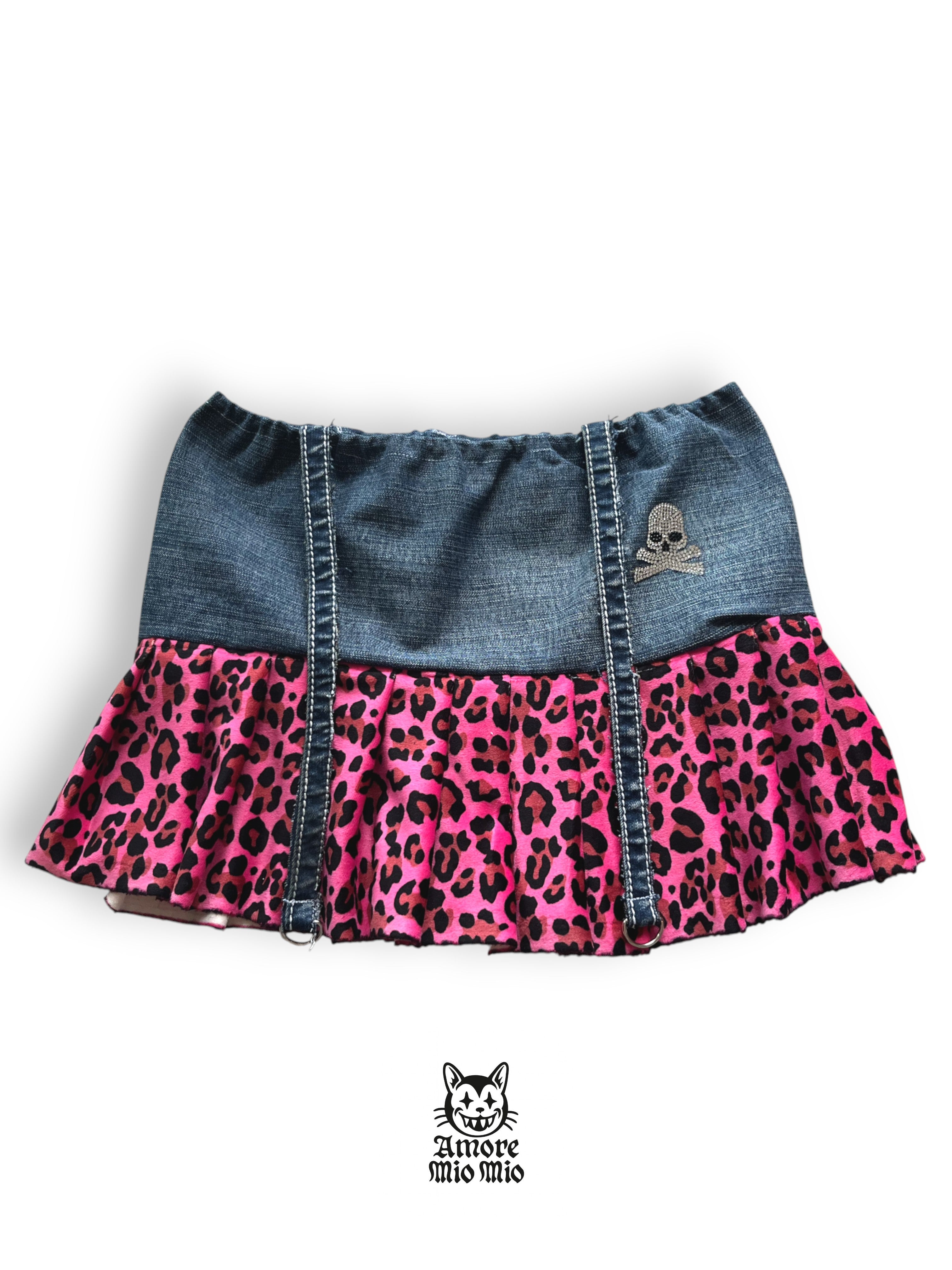 mini falda vaquera con plieges de leopardo rosa