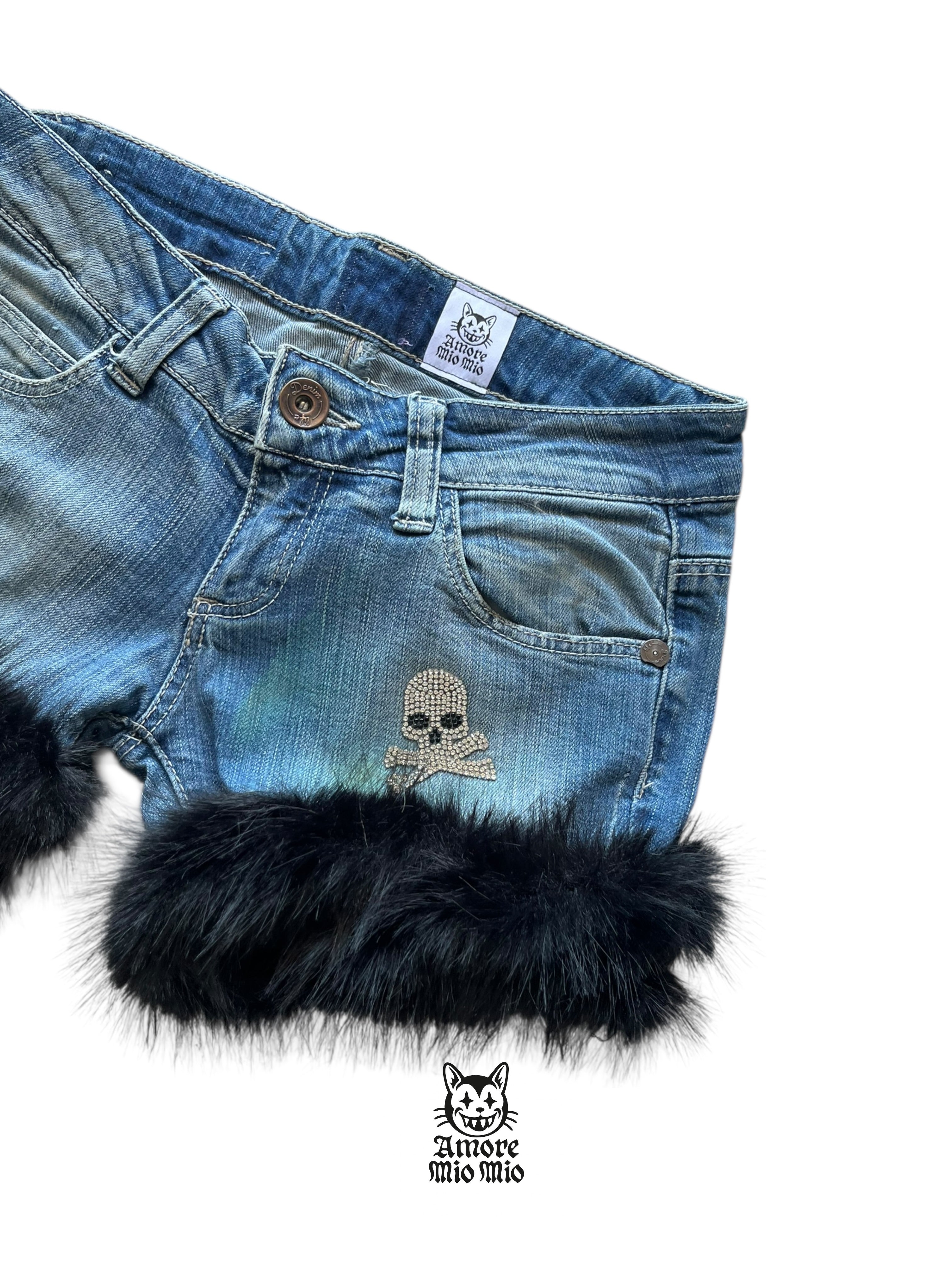 low-rise hot pants with fur