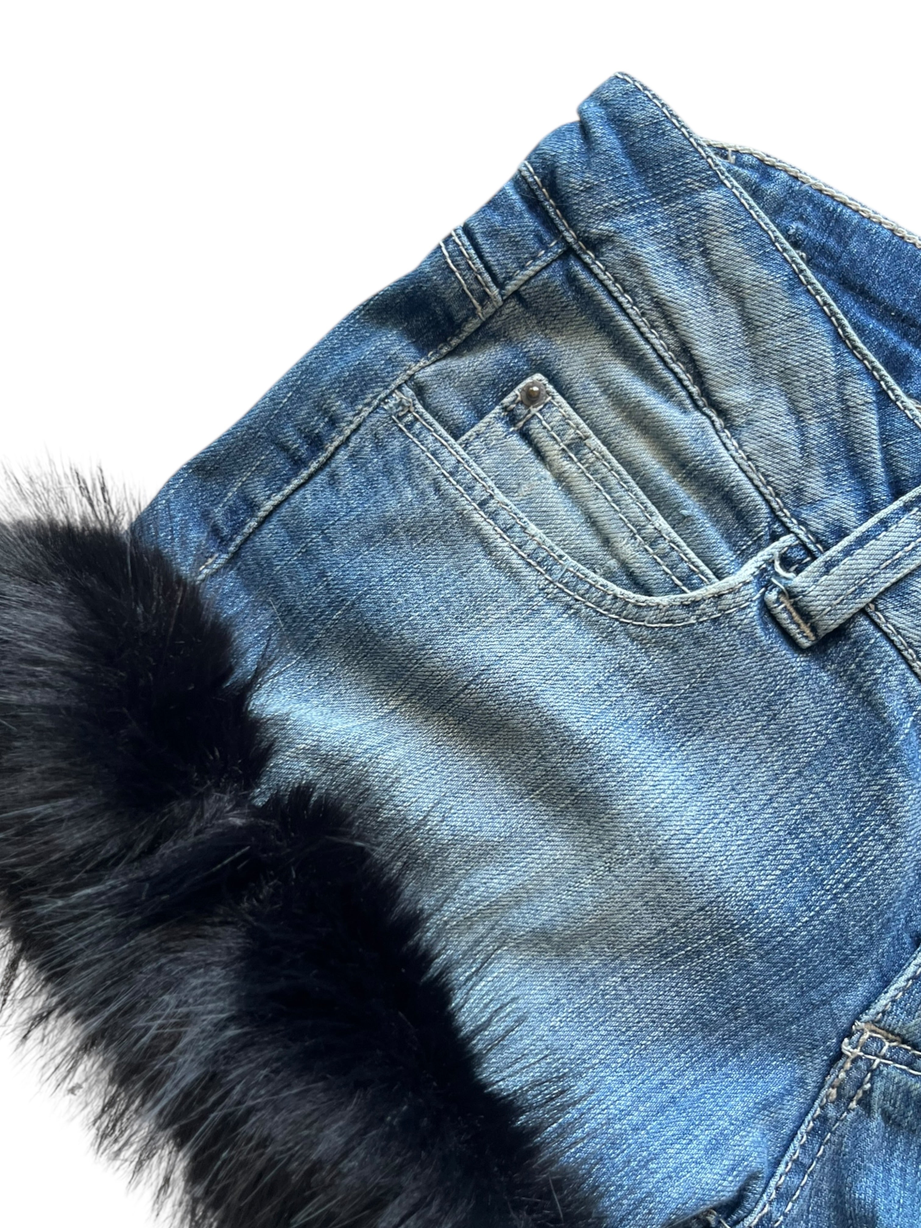 low-rise hot pants with fur