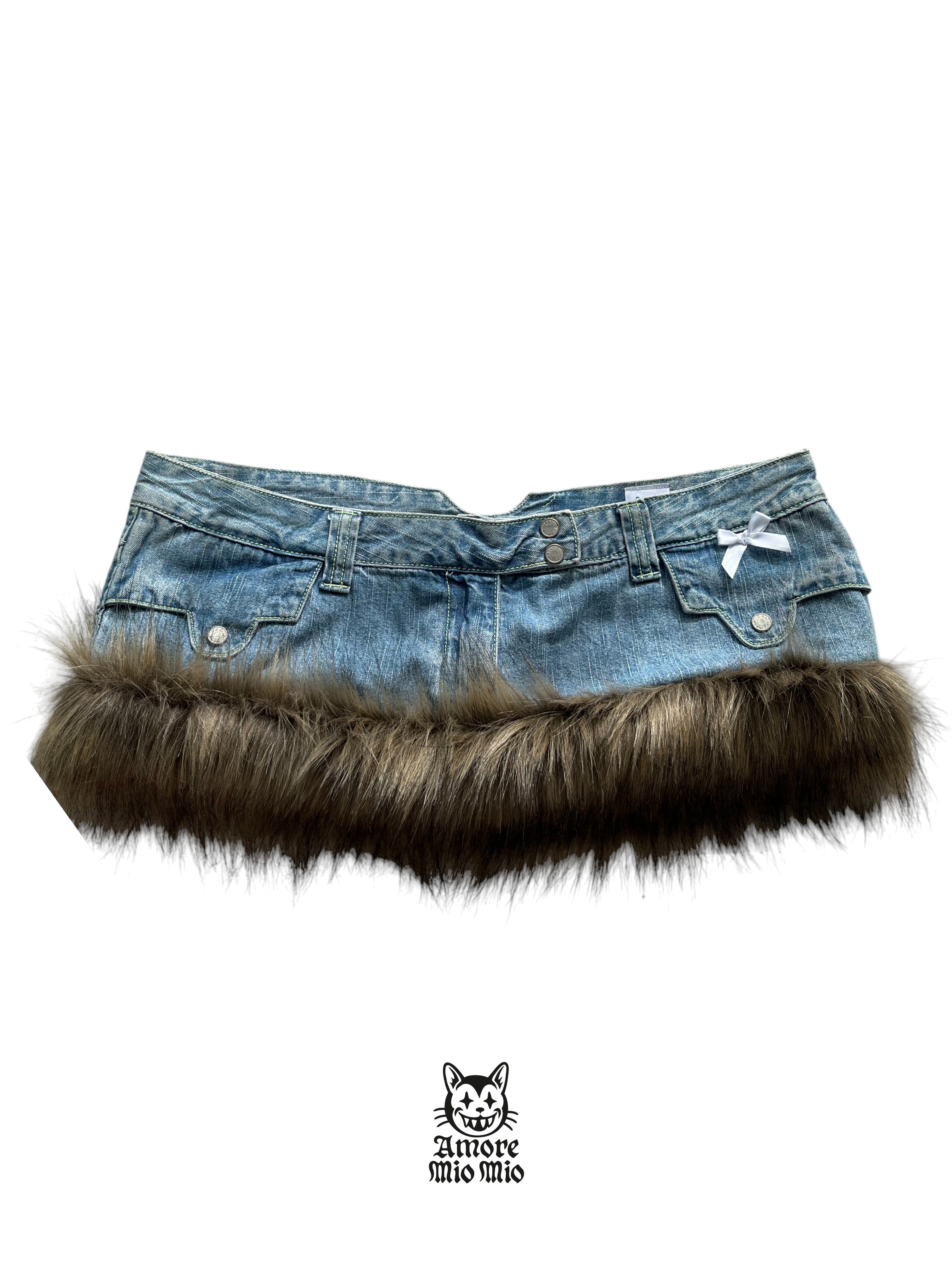 mini falda customizada con pelo sintetico
